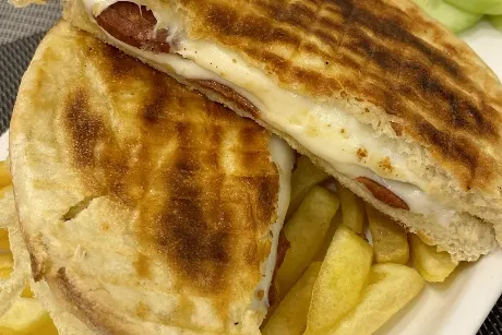 Bazlama Karışık Tost